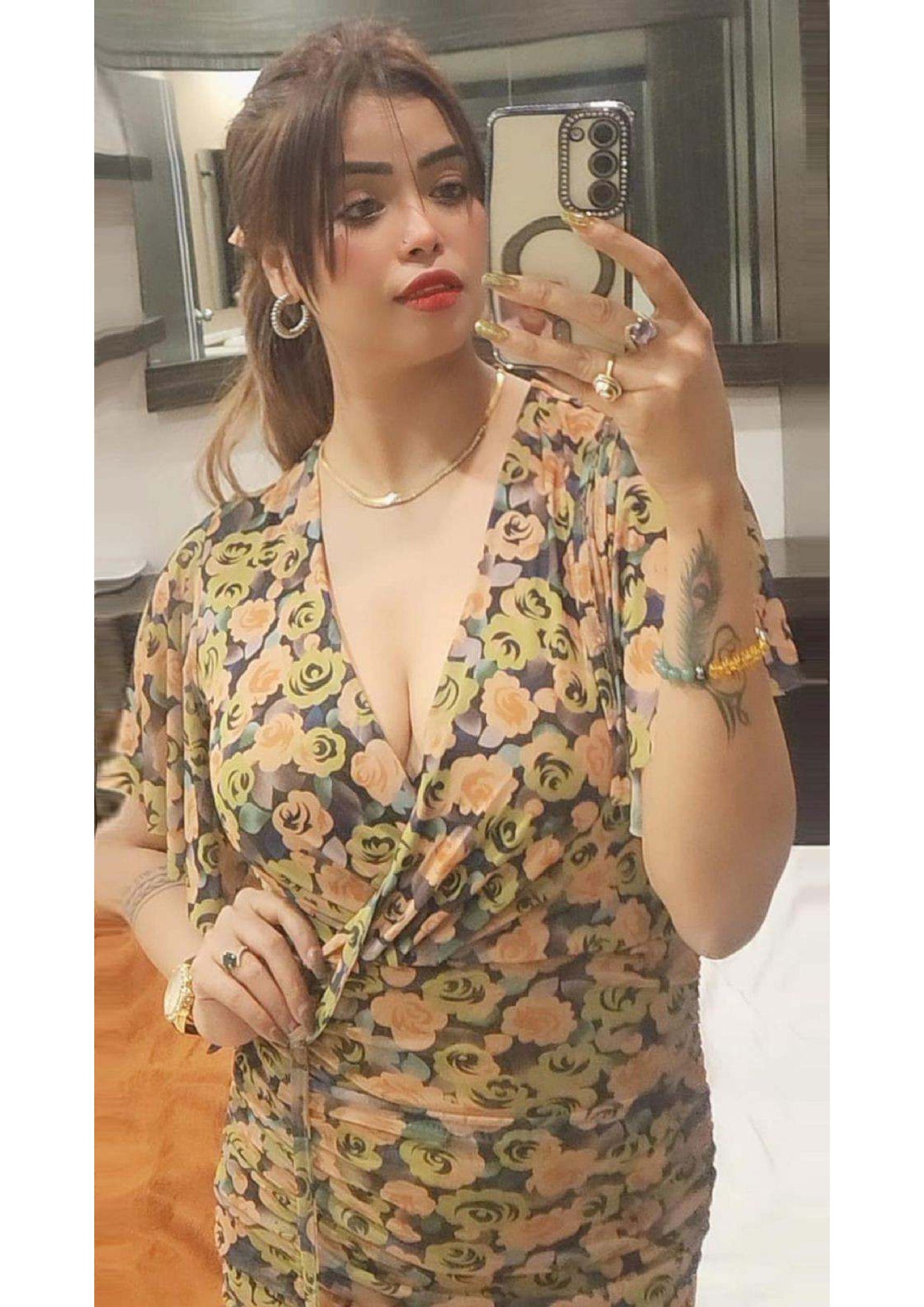 /storage/photos/1/priya-go-air-cabin/GO AIR CABIN ATTAINDANT PRIYA-images-7.jpg